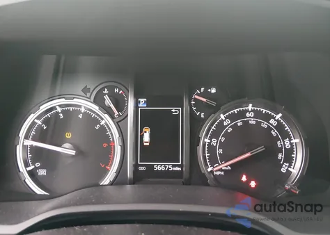 2021 Toyota 4Runner Nightshade Special Edition z USA, uszkodzony, nr VIN JTEJU5JR2M5883462